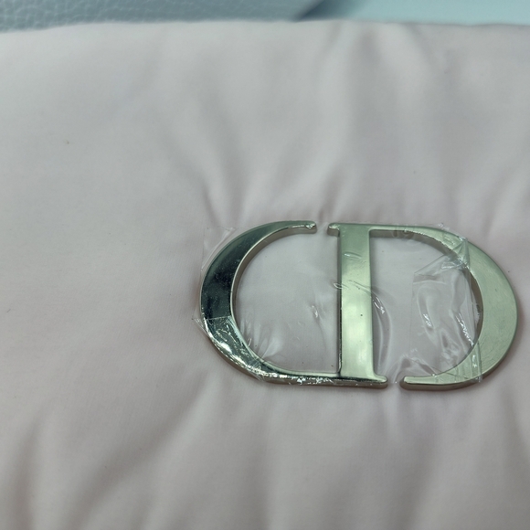 ✨ Dior Who? Dior YOU. Pink Puff Luxe Makeup Bag Pouch Only ✨ NEW IN BOX - Picture 2 of 6